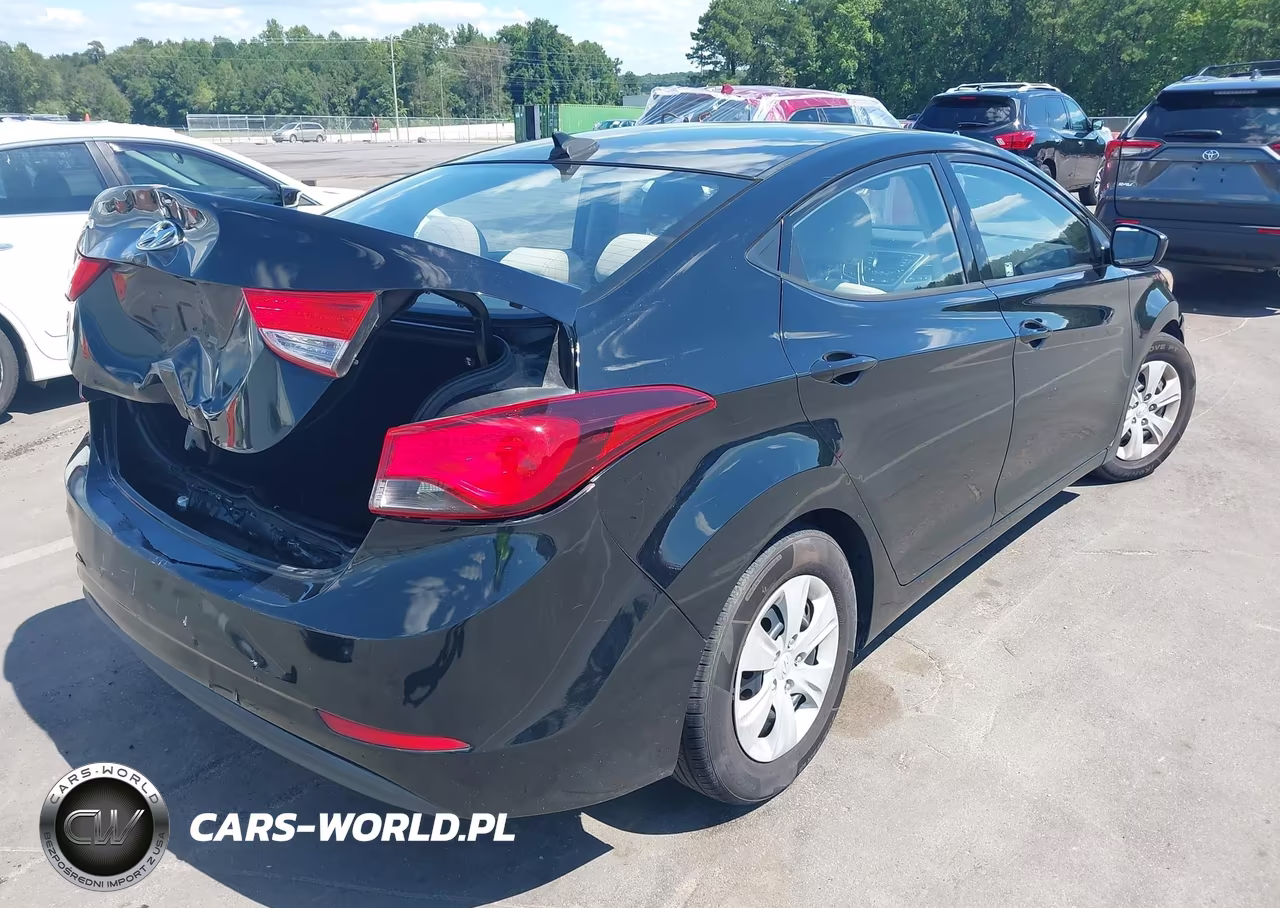 2016 Hyundai Elantra Se VIN:5NPDH4AE9GH713469 - 4