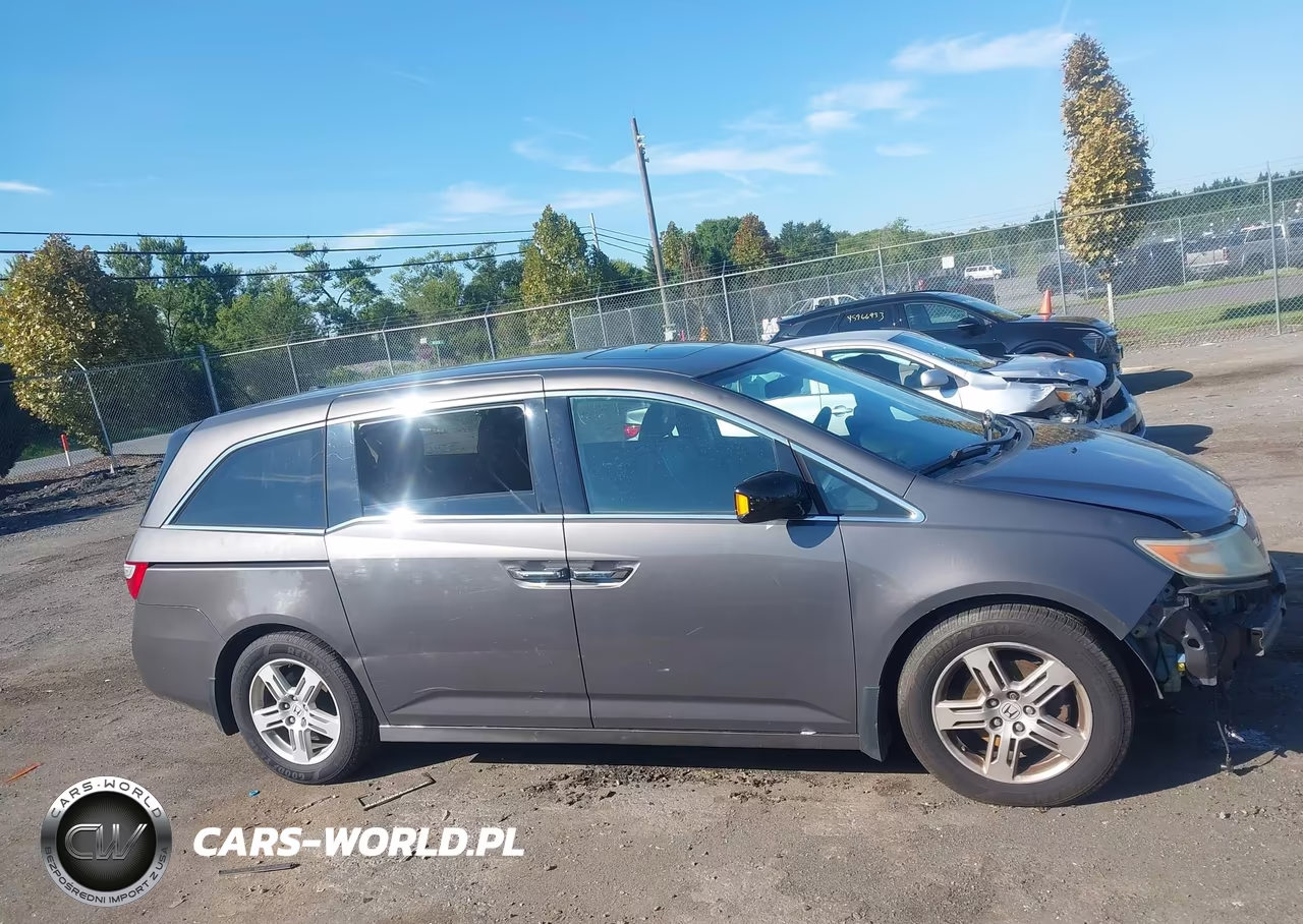 2013 Honda Odyssey Touring-Touring Elite VIN:5FNRL5H99DB063216 - 14