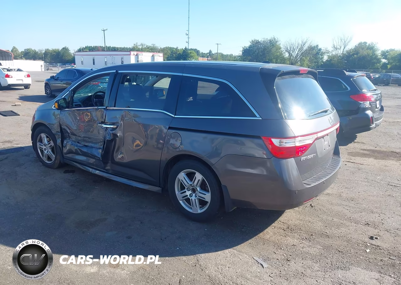 2013 Honda Odyssey Touring-Touring Elite VIN:5FNRL5H99DB063216 - 3