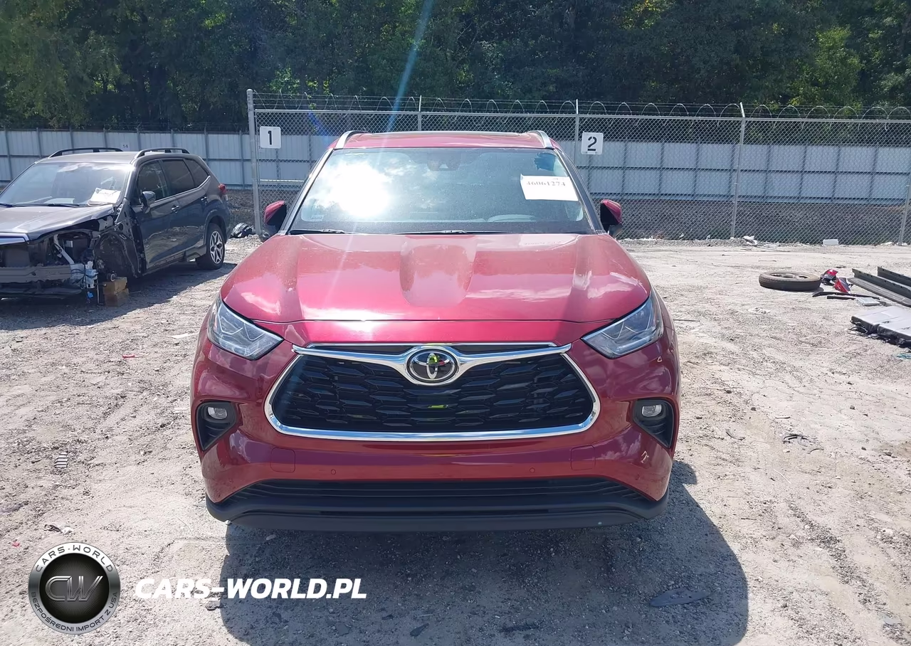 2023 Toyota Highlander Limited VIN:5TDKDRAH0PS016907 - 13