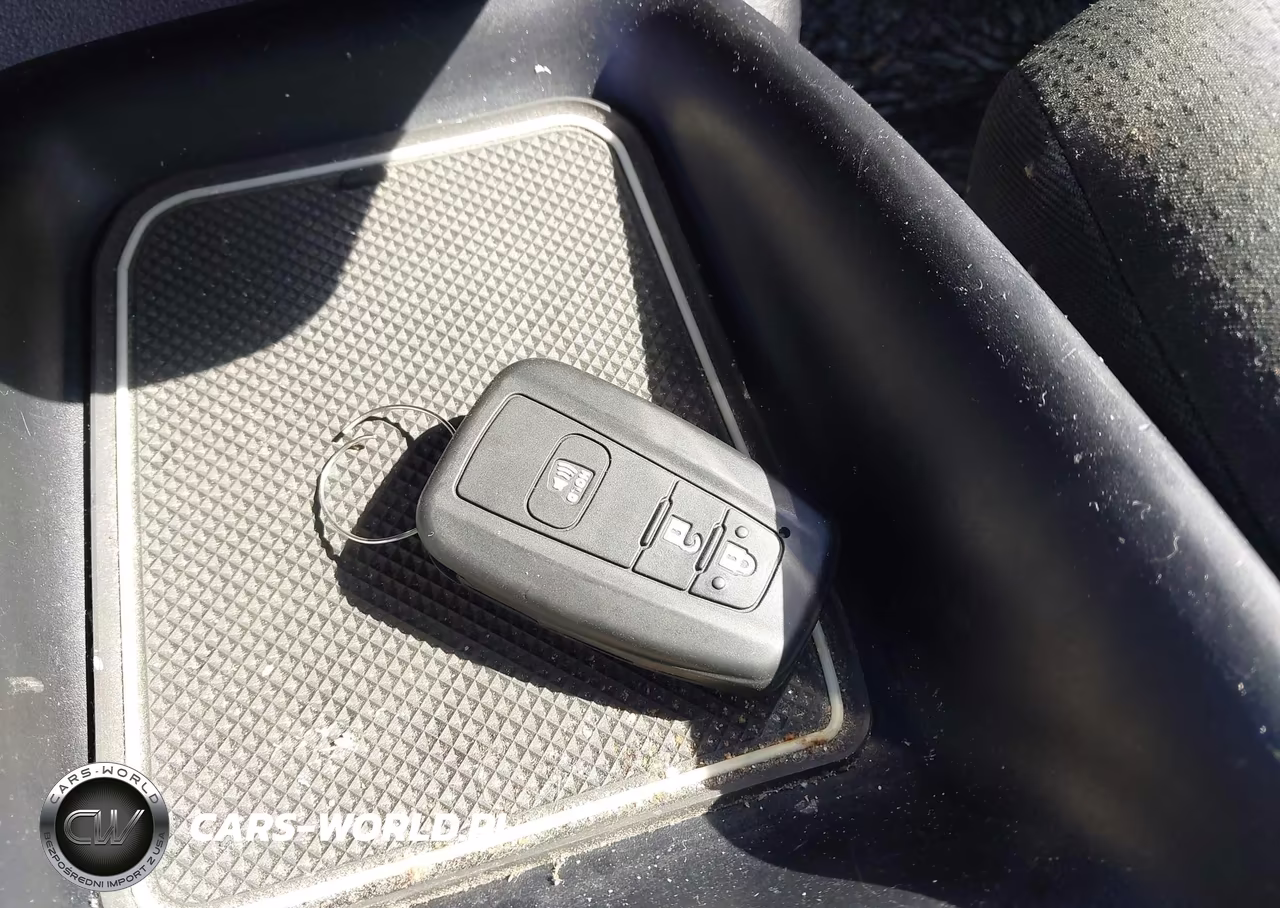 2017 Toyota Prius One VIN:JTDKBRFU3H3044781 - 11