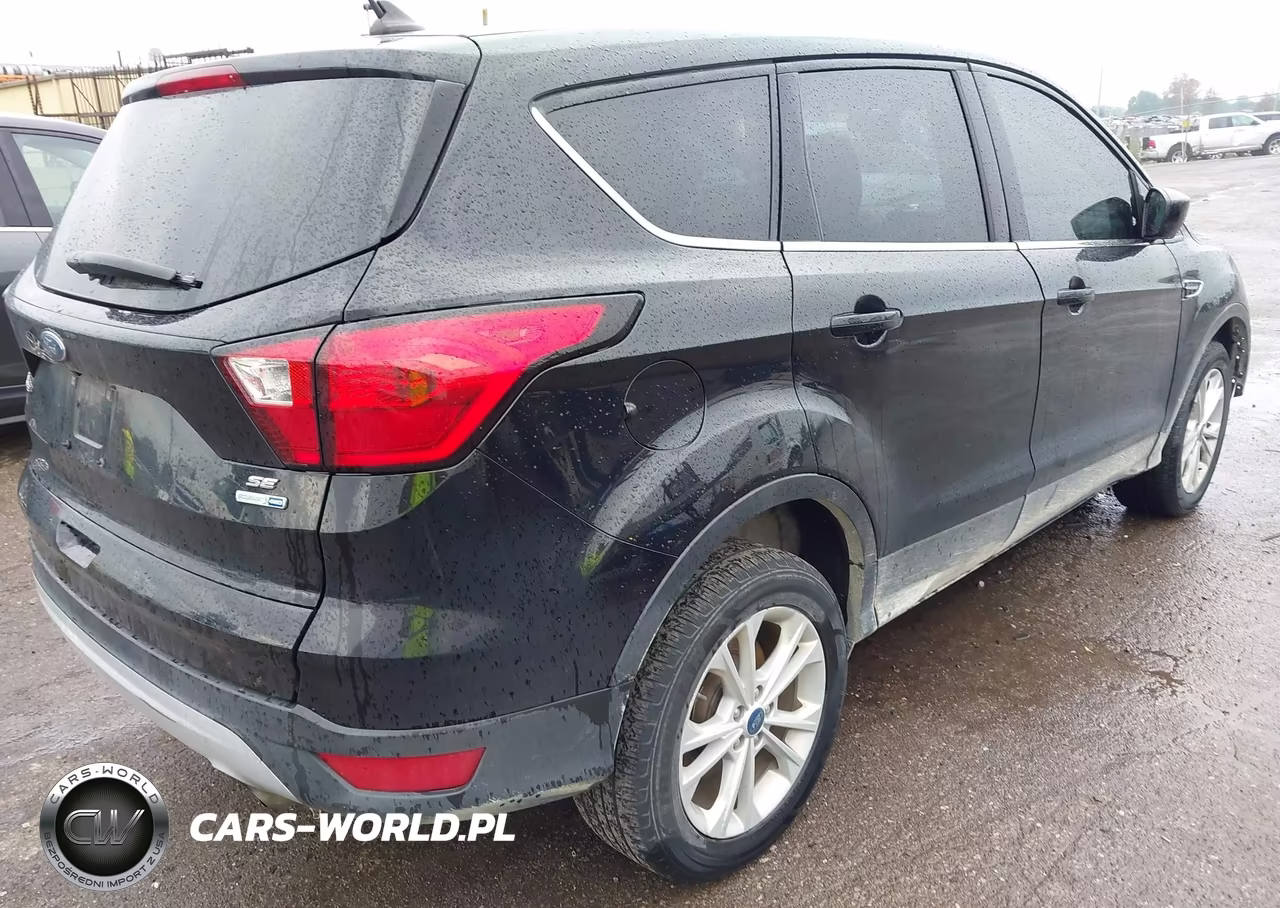 2019 Ford Escape Se VIN:1FMCU9GD1KUA45826 - 4