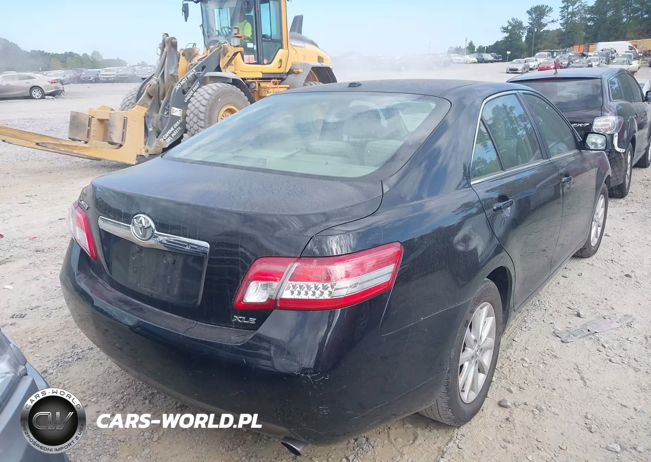 2011 Toyota Camry Xle VIN:4T4BF3EK8BR166945 - 4