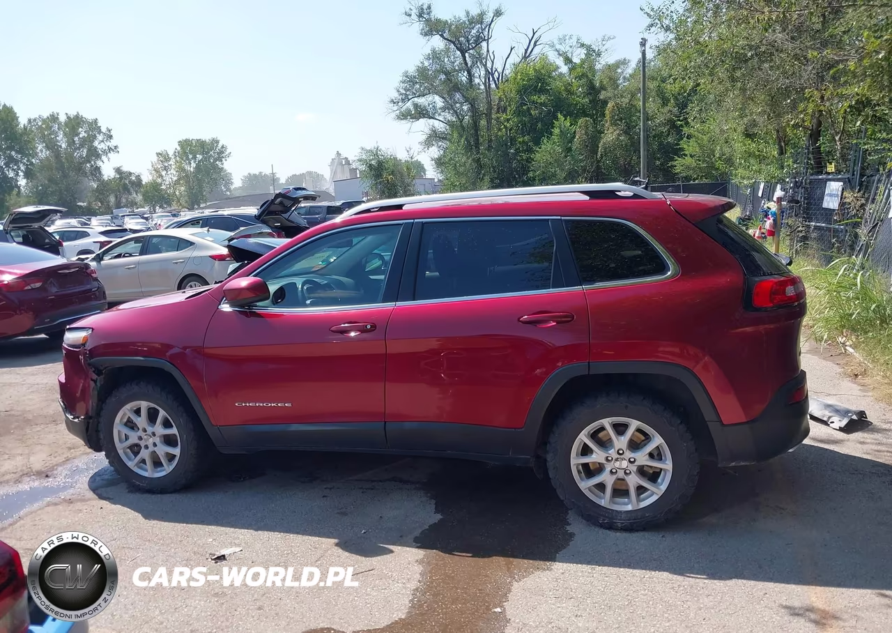 2016 Jeep Cherokee Latitude VIN:1C4PJMCSXGW262812 - 15