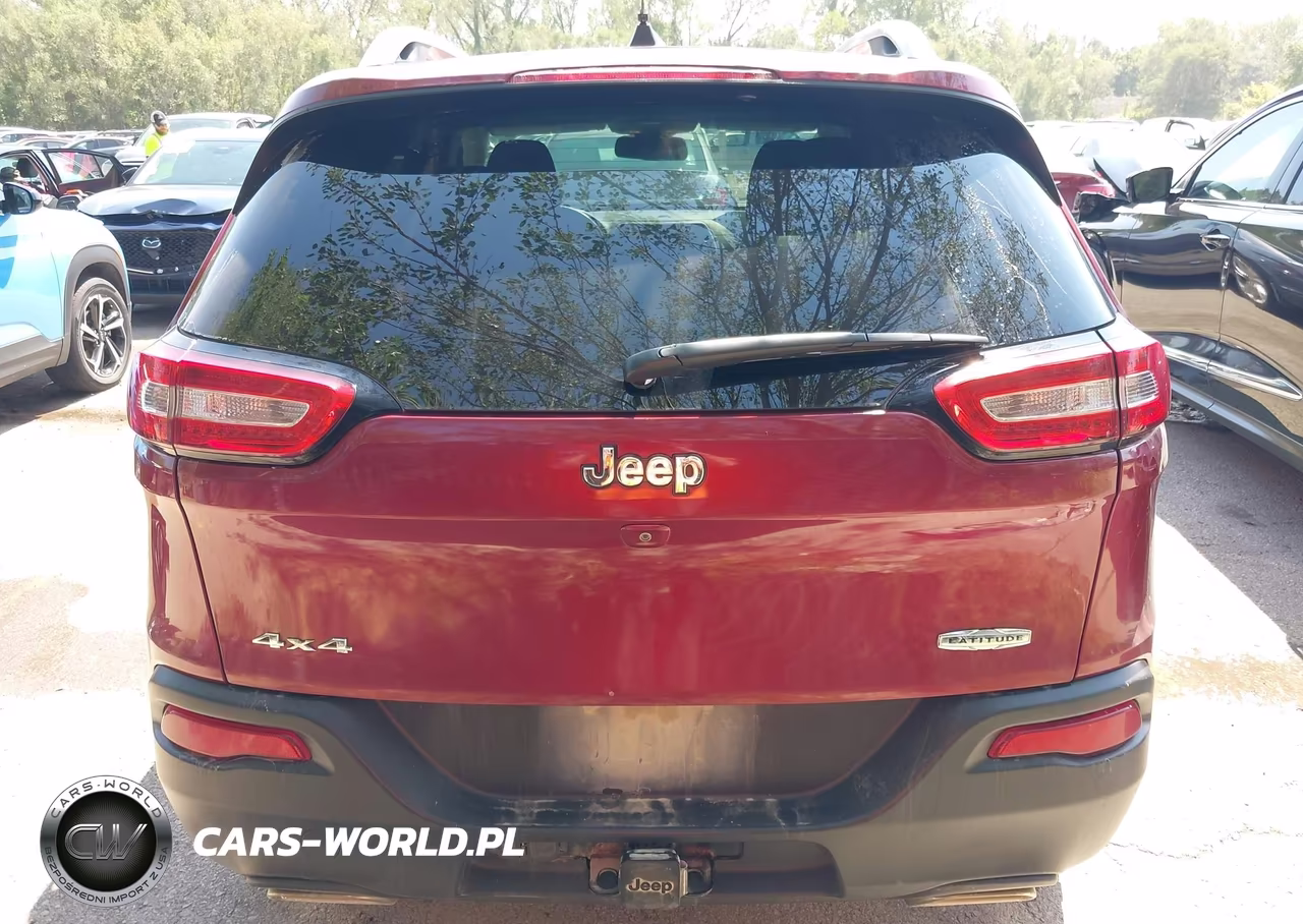 2016 Jeep Cherokee Latitude VIN:1C4PJMCSXGW262812 - 17