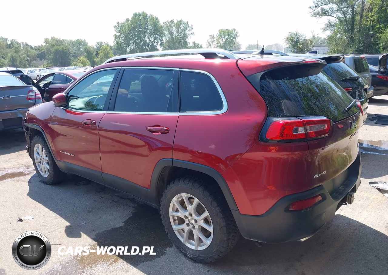 2016 Jeep Cherokee Latitude VIN:1C4PJMCSXGW262812 - 3