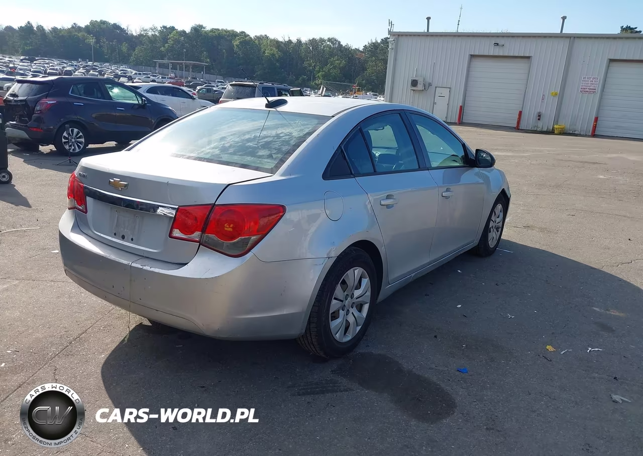 2016 Chevrolet Cruze Limited Ls Auto VIN:1G1PC5SGXG7144825 - 4