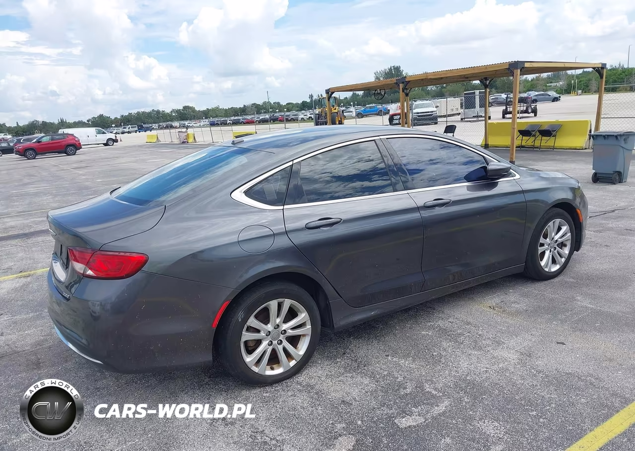 2015 Chrysler 200 Limited VIN:1C3CCCAB9FN602241 - 4