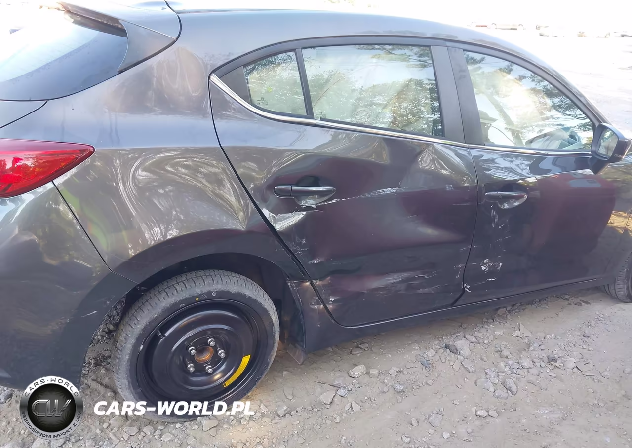 2018 Mazda Mazda3 Touring VIN:3MZBN1L33JM275587 - 6