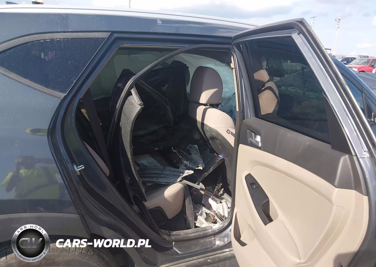 2020 Hyundai Tucson Value VIN:KM8J33A41LU258857 - 8