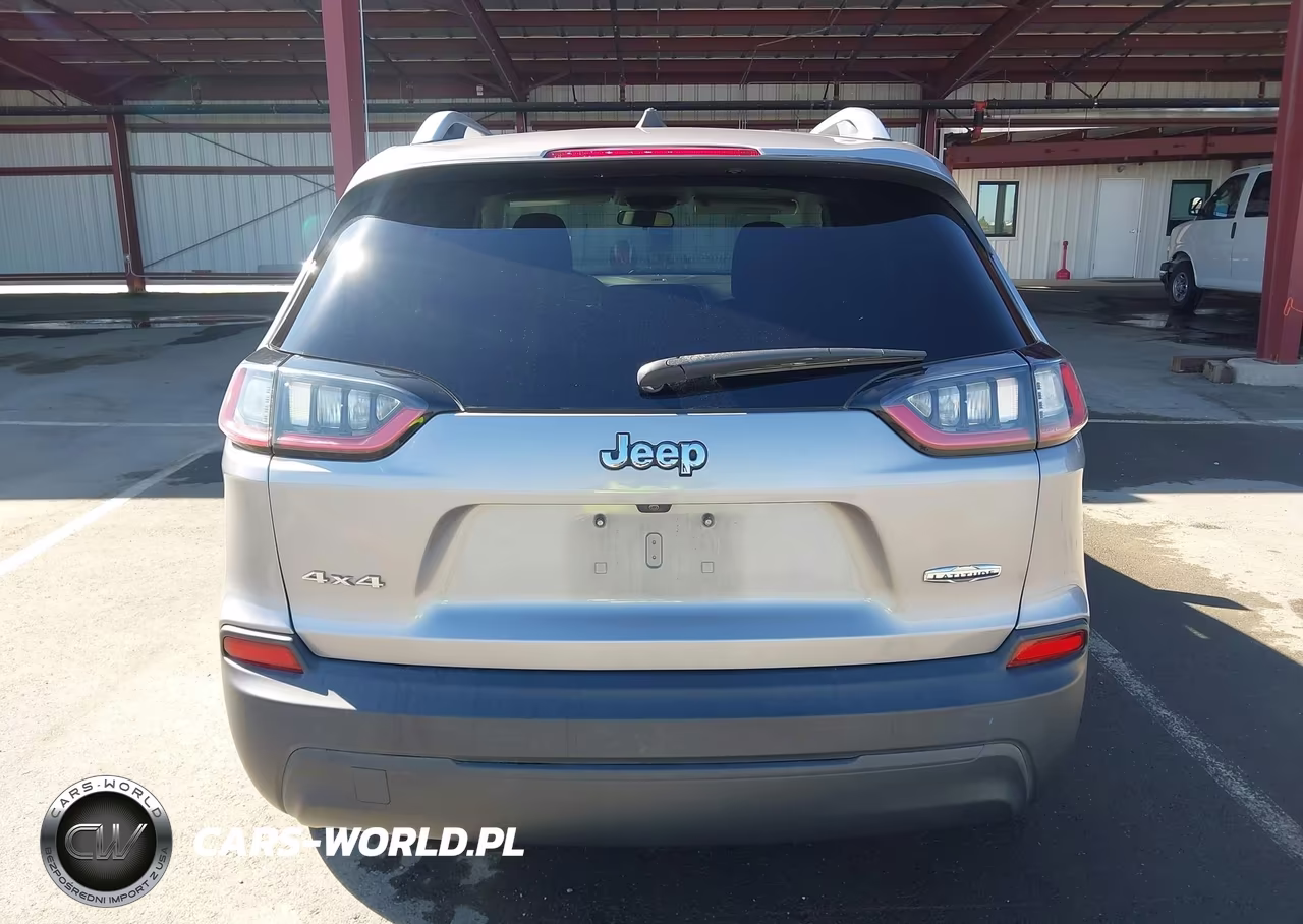 2019 Jeep Cherokee Latitude 4X4 VIN:1C4PJMCB9KD449429 - 18