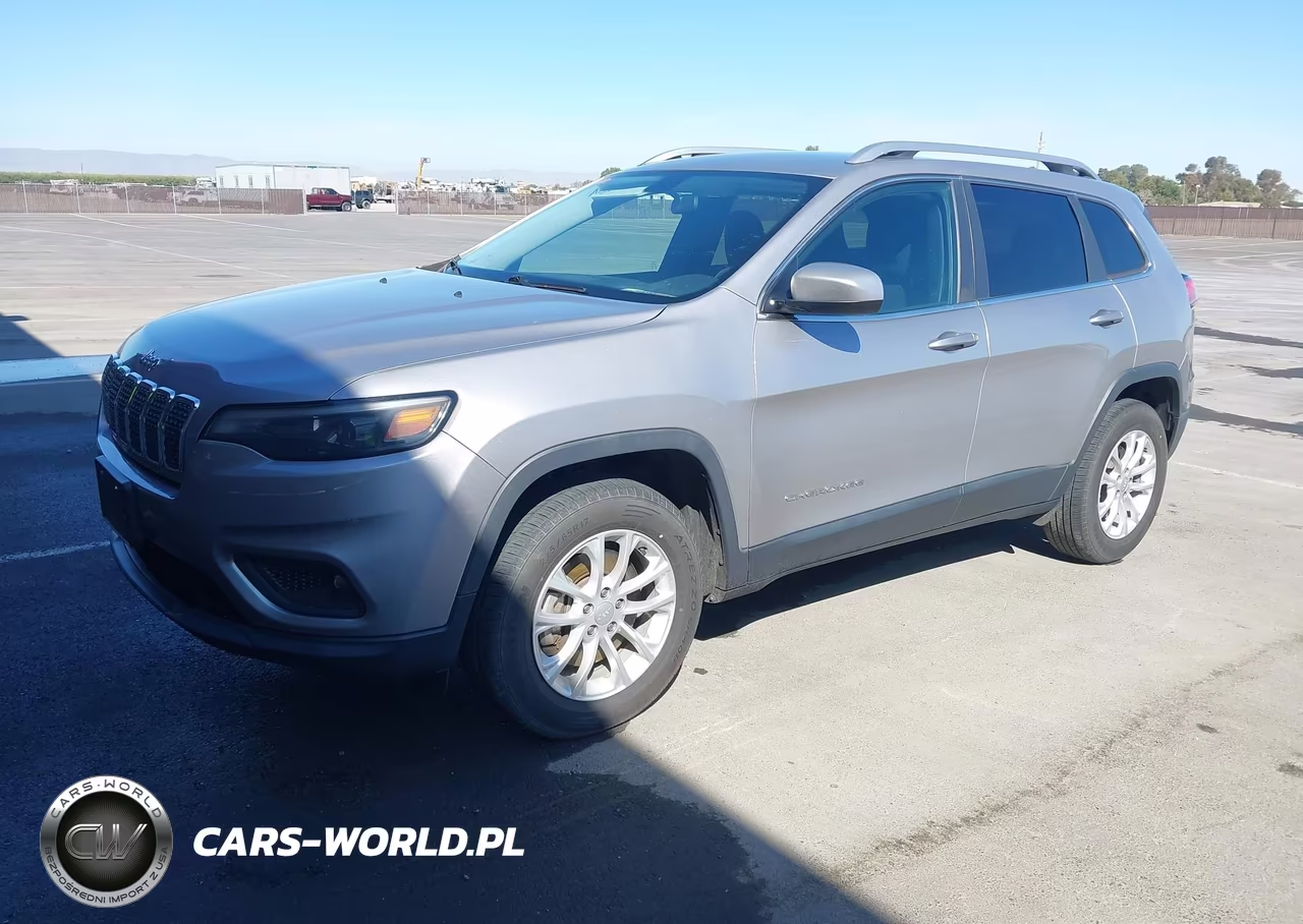 2019 Jeep Cherokee Latitude 4X4 VIN:1C4PJMCB9KD449429 - 2