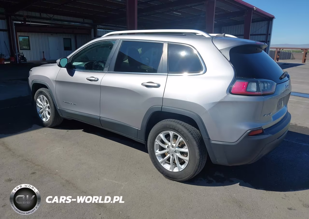 2019 Jeep Cherokee Latitude 4X4 VIN:1C4PJMCB9KD449429 - 3