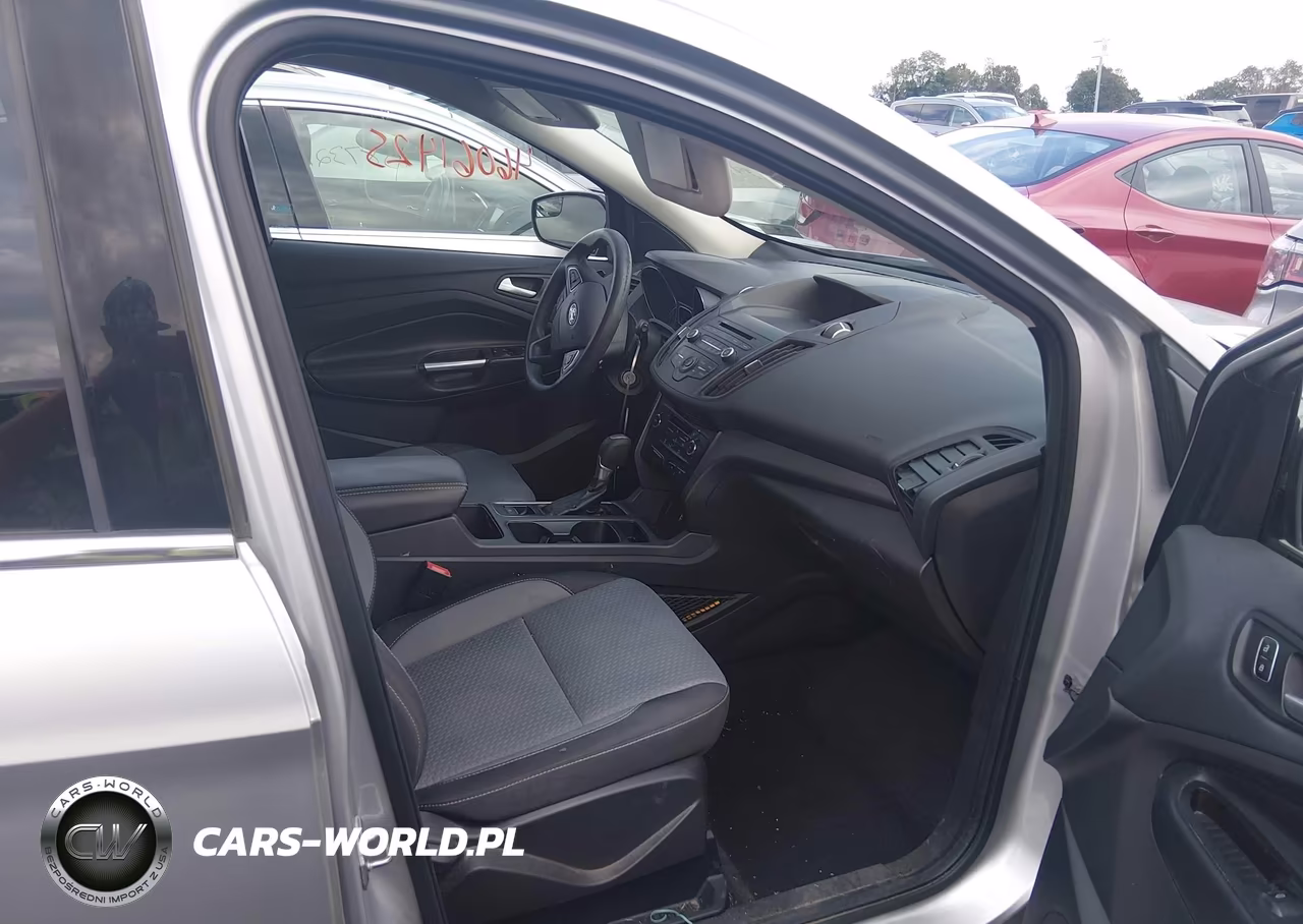2017 Ford Escape Se VIN:1FMCU9G91HUA78877 - 5