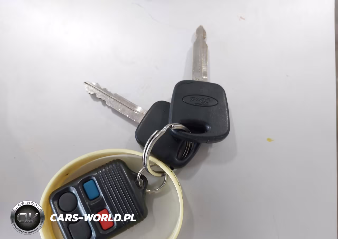 2004 Ford Focus Zx3 VIN:3FAFP31Z94R126387 - 11