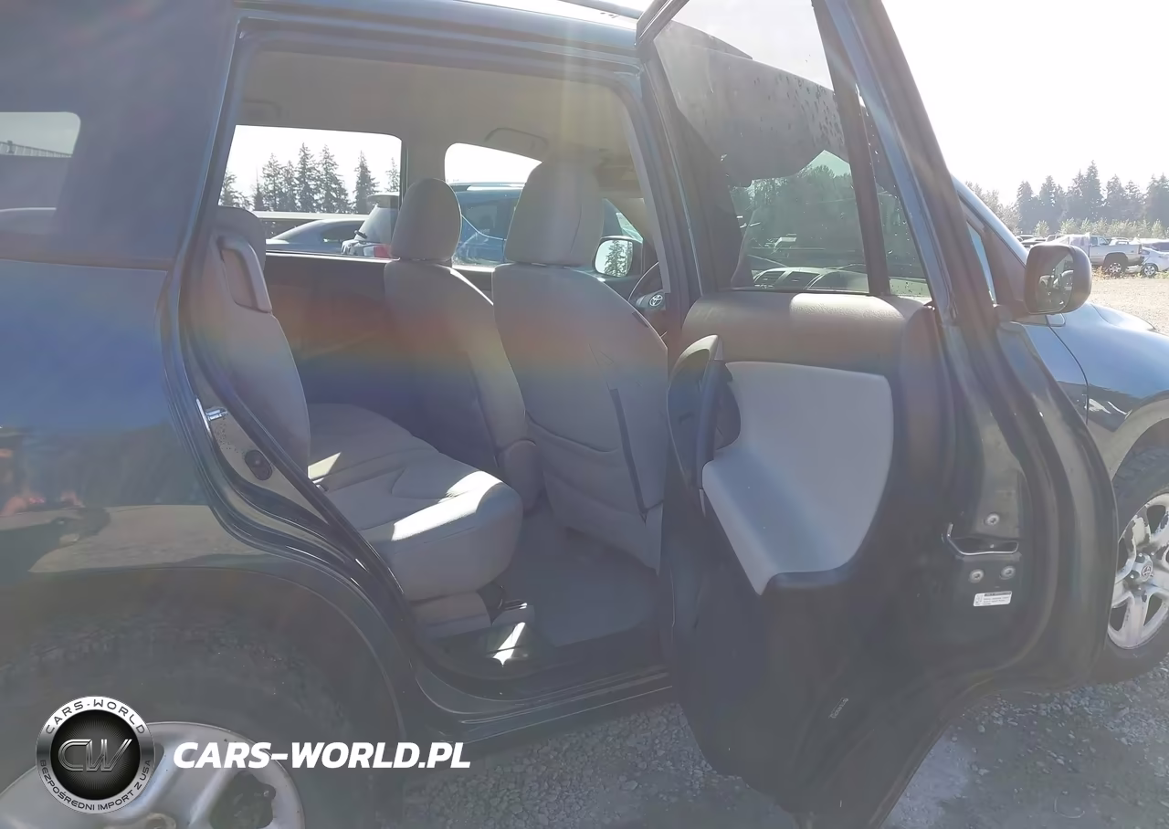 2011 Toyota Rav4 VIN:2T3BF4DV2BW107439 - 8