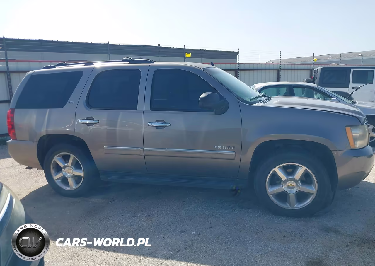 2011 Chevrolet Tahoe Ltz VIN:1GNSCCE07BR335207 - 13