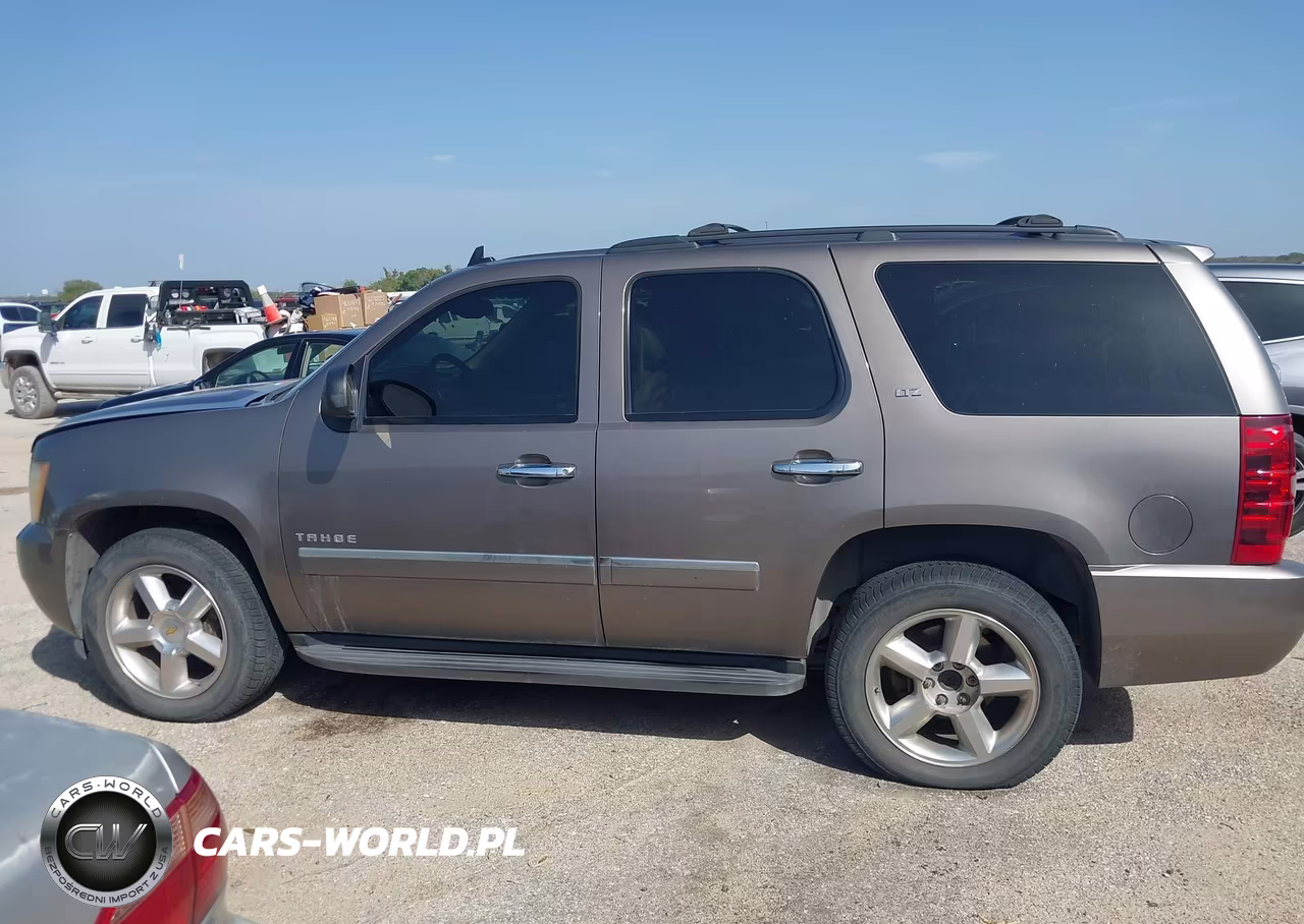 2011 Chevrolet Tahoe Ltz VIN:1GNSCCE07BR335207 - 14