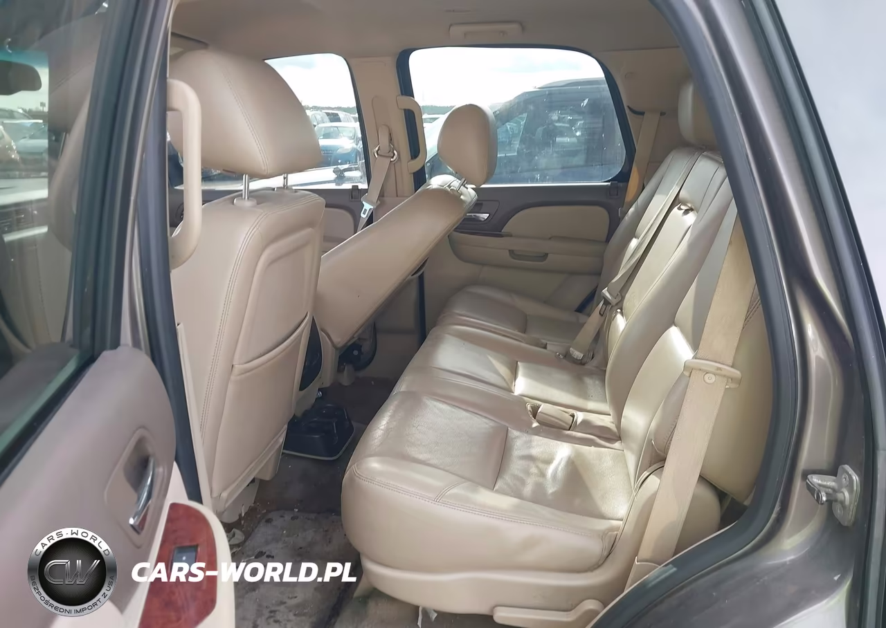 2011 Chevrolet Tahoe Ltz VIN:1GNSCCE07BR335207 - 18