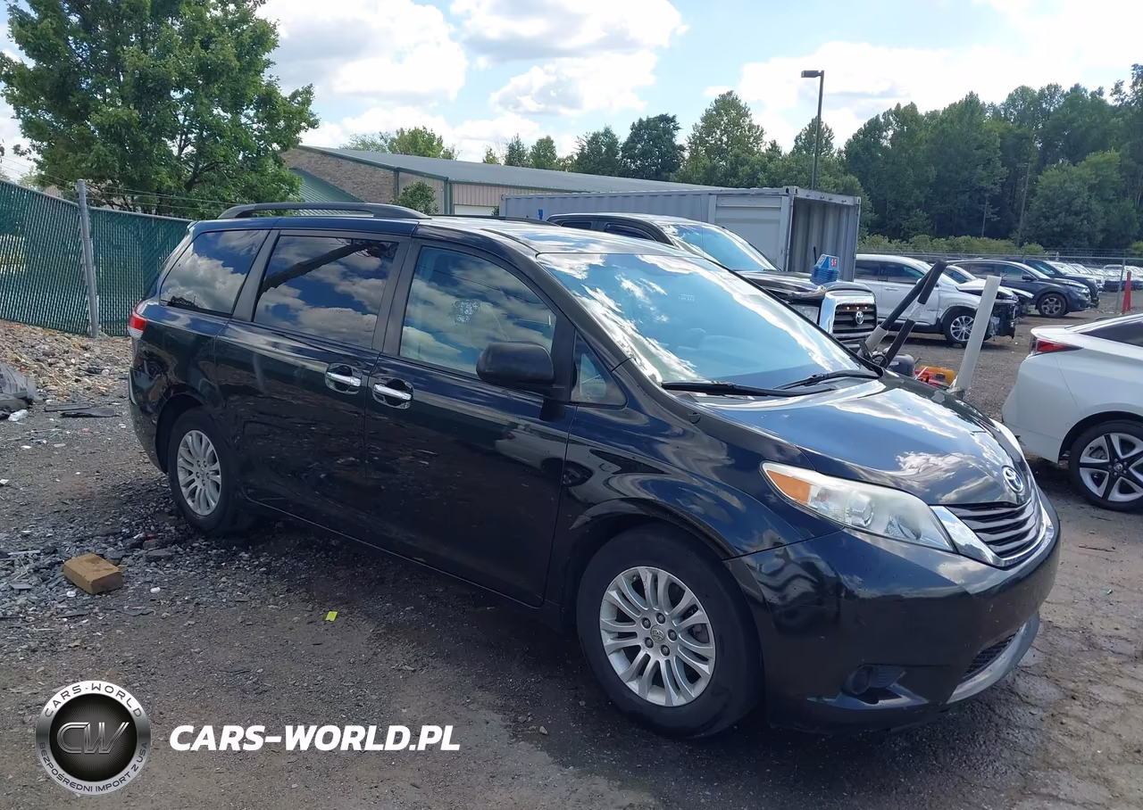 2014 Toyota Sienna Le V6 8 Passenger VIN:5TDKK3DC5ES487547 - 1