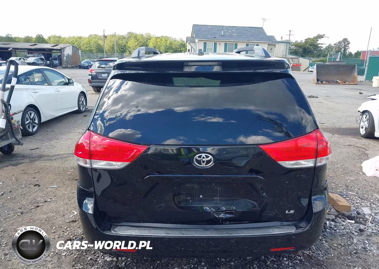 2014 Toyota Sienna Le V6 8 Passenger VIN:5TDKK3DC5ES487547 - 17