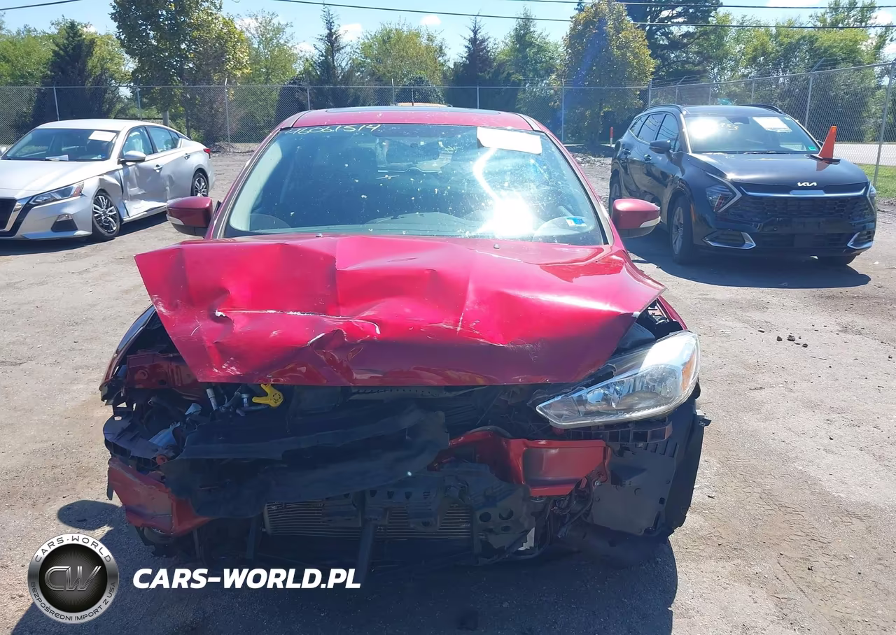 2016 Ford Focus Se VIN:1FADP3K22GL335613 - 13