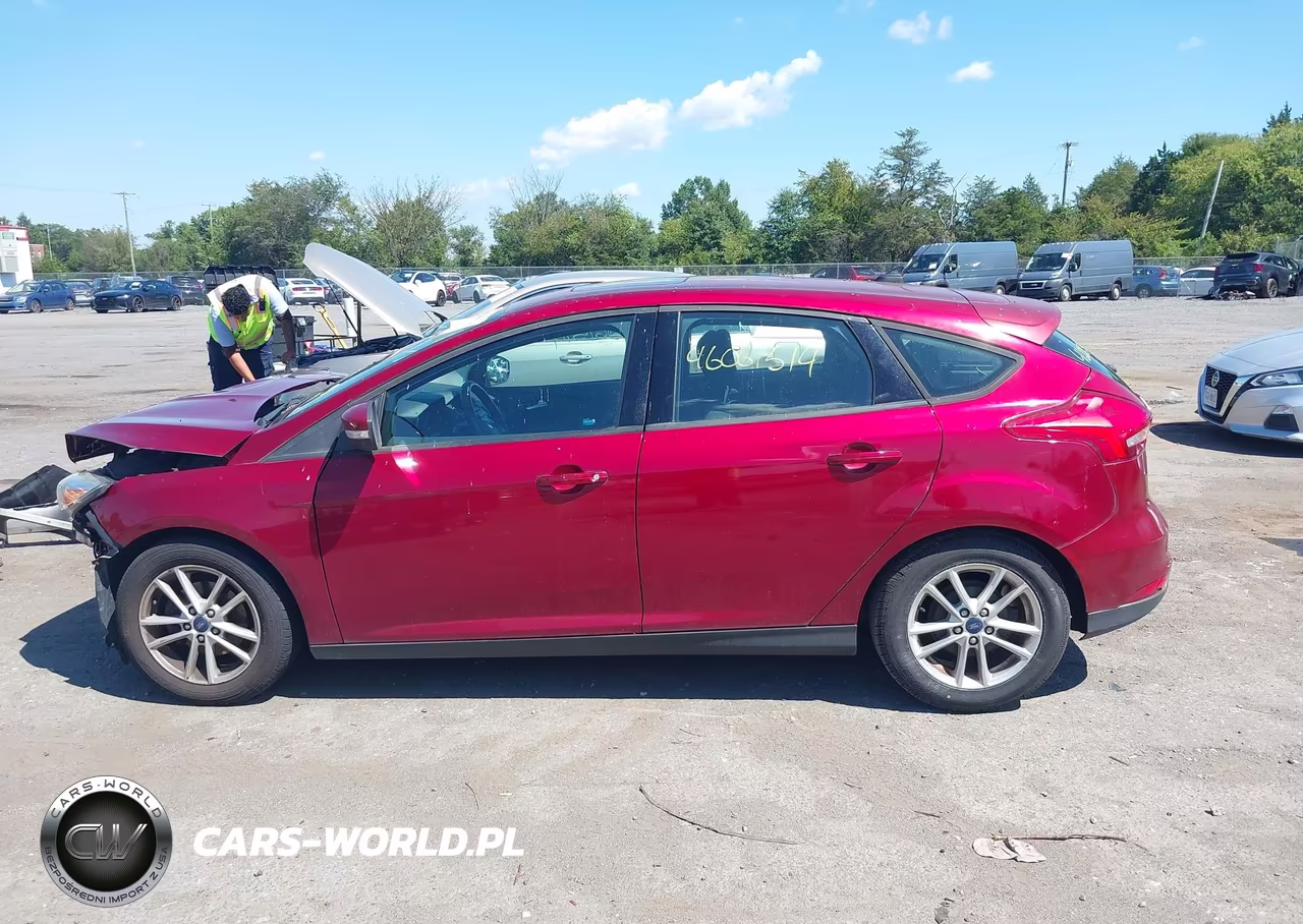 2016 Ford Focus Se VIN:1FADP3K22GL335613 - 15
