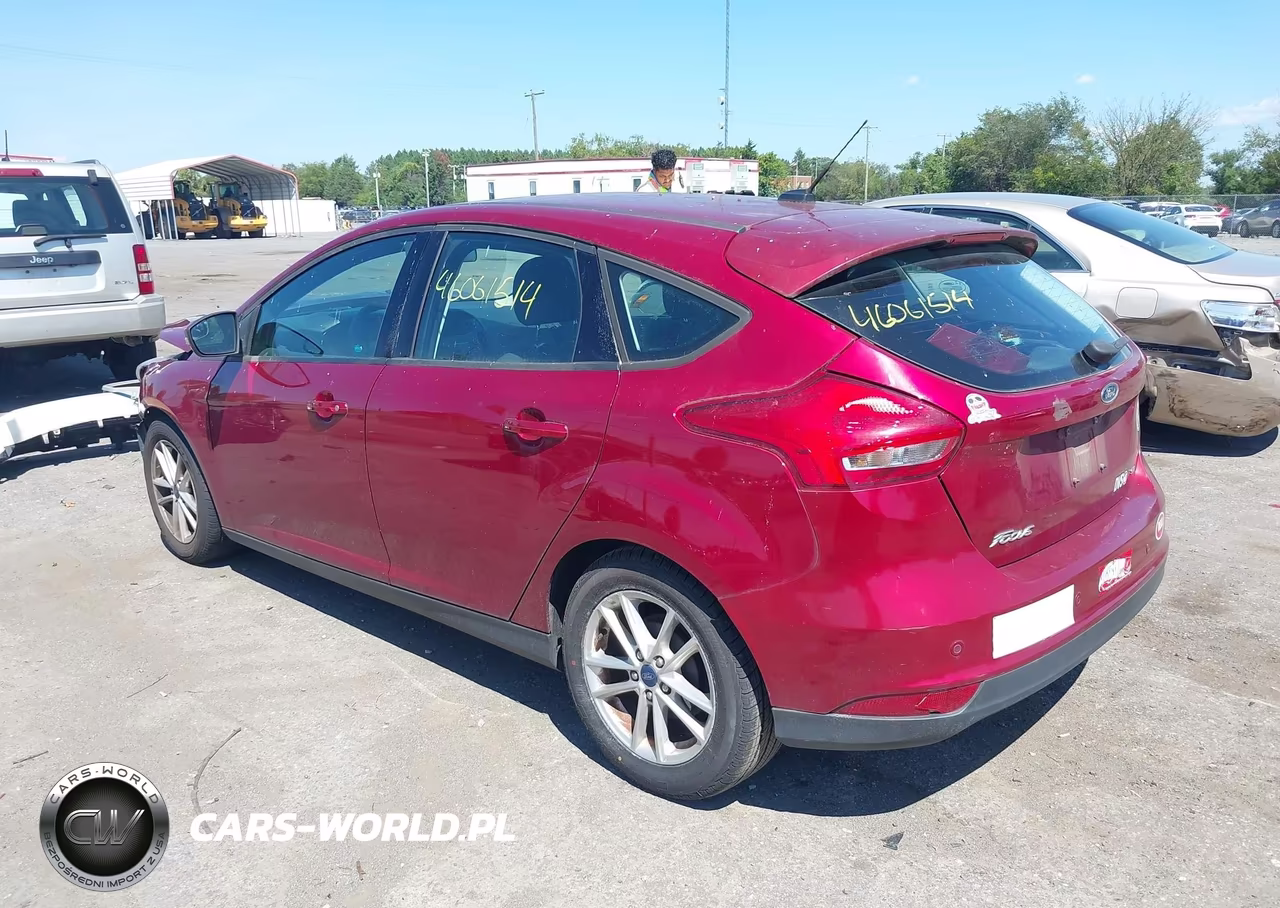 2016 Ford Focus Se VIN:1FADP3K22GL335613 - 3