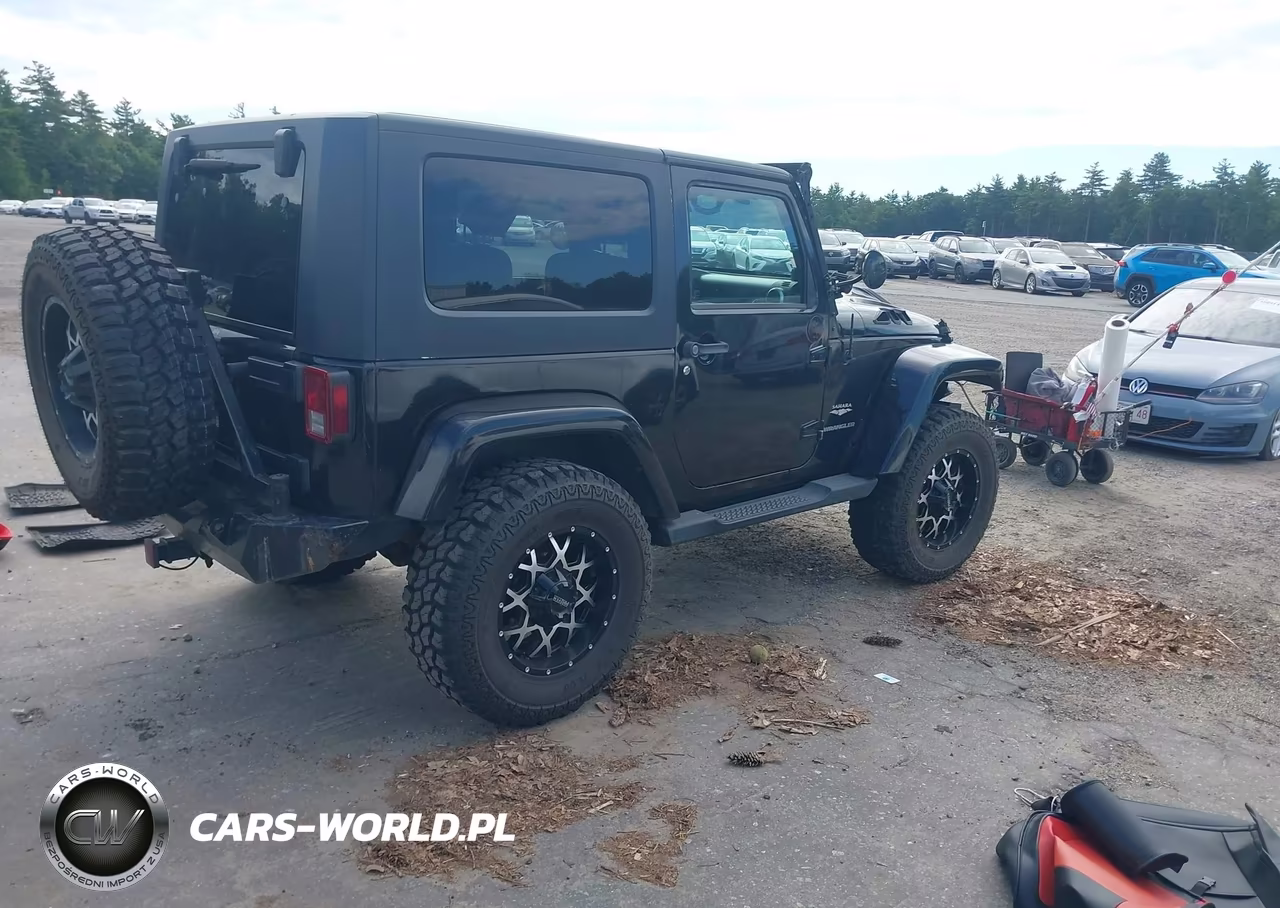 2010 Jeep Wrangler Sahara VIN:1J4GA5D17AL109576 - 4