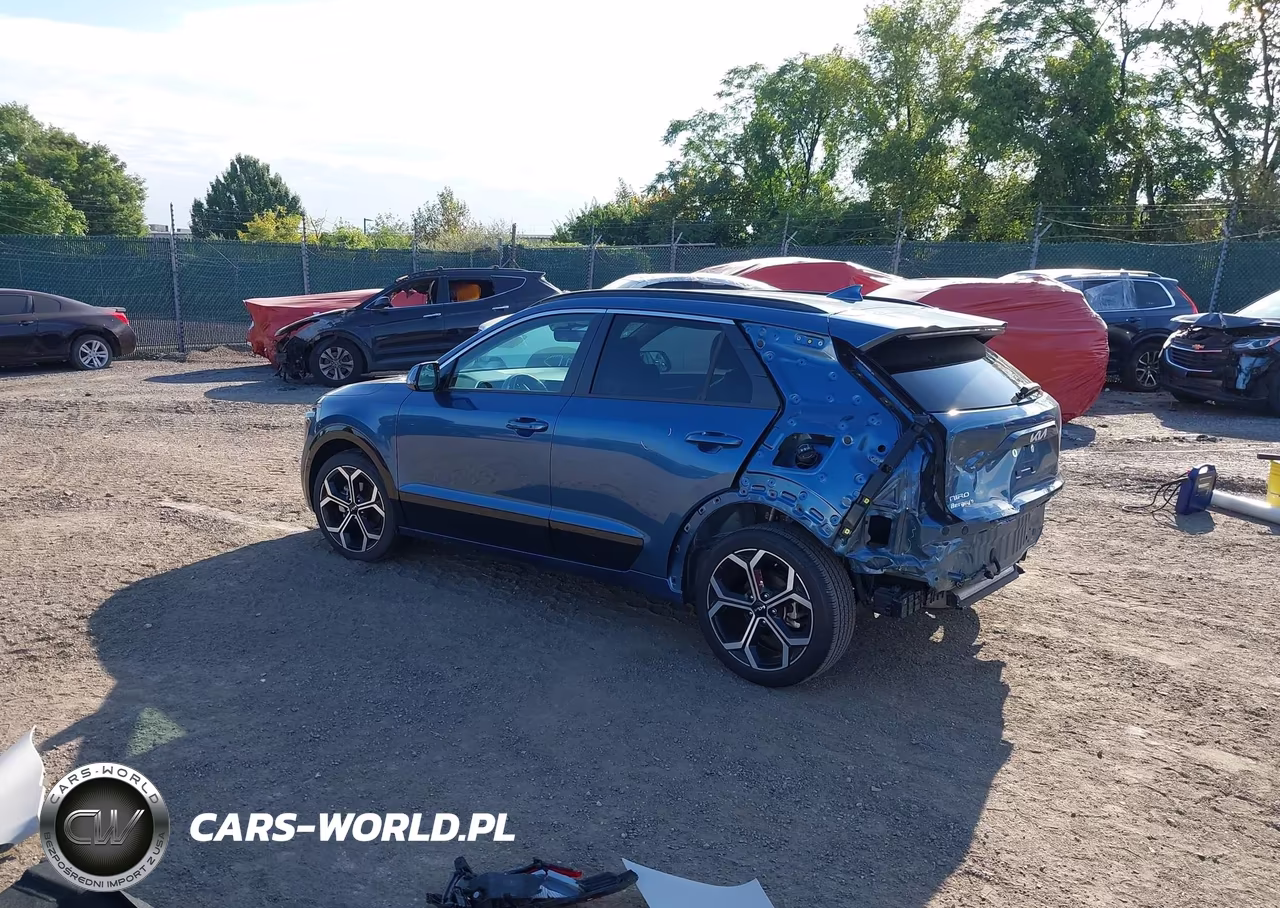 2023 Kia Niro Ex Touring VIN:KNDCR3LEXP5091951 - 3