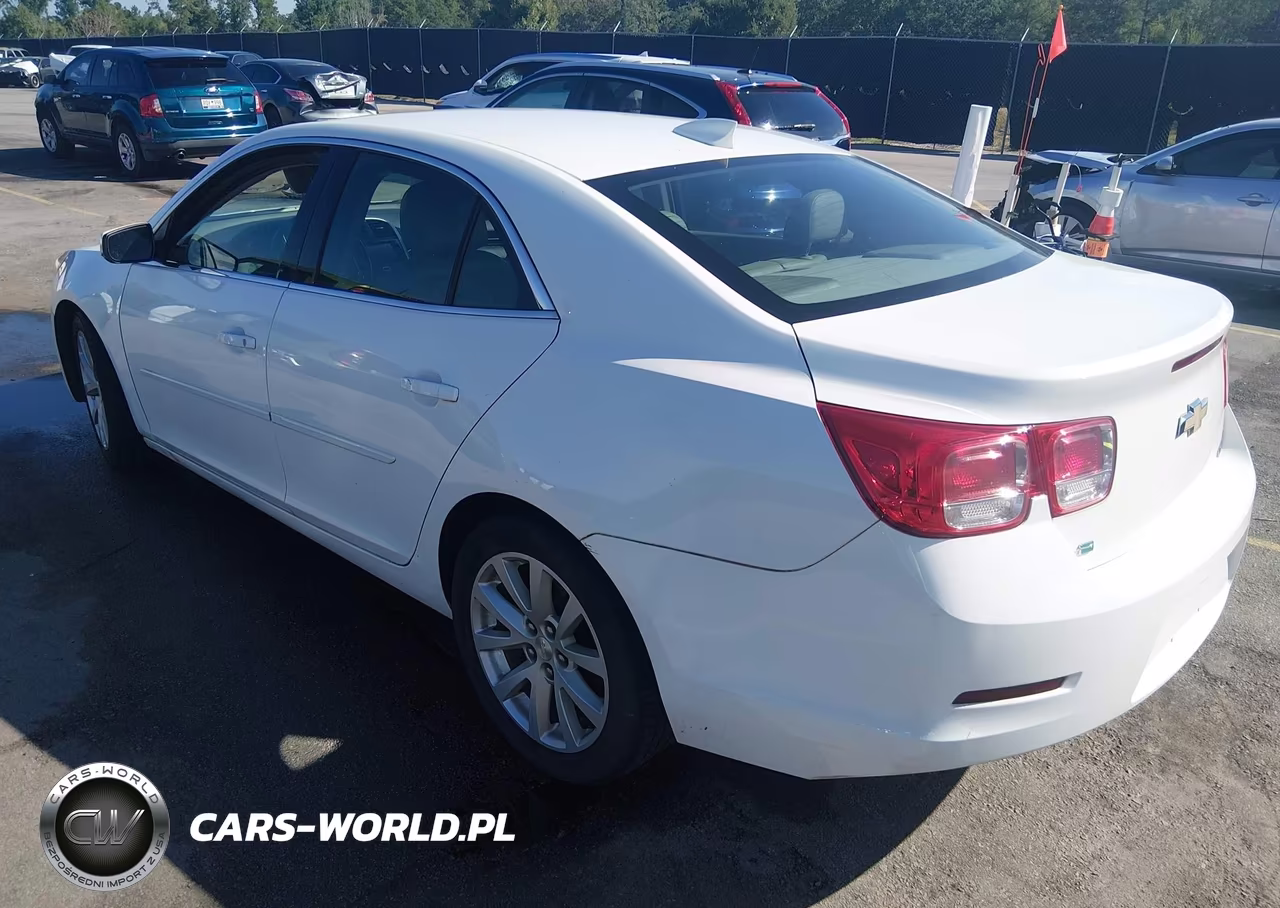 2015 Chevrolet Malibu 2Lt VIN:1G11D5SL1FF326157 - 3