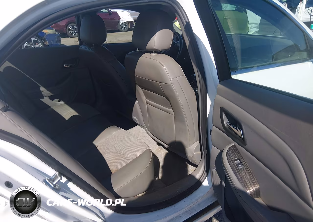 2015 Chevrolet Malibu 2Lt VIN:1G11D5SL1FF326157 - 8