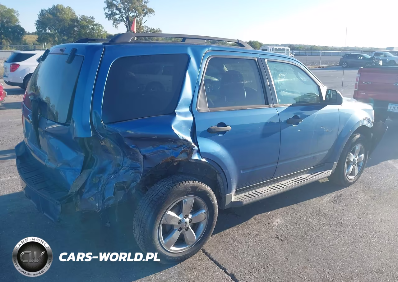 2009 Ford Escape Xlt VIN:1FMCU03G29KA66573 - 4