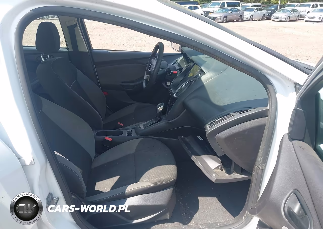 2014 Ford Focus S VIN:1FADP3E29EL337058 - 5