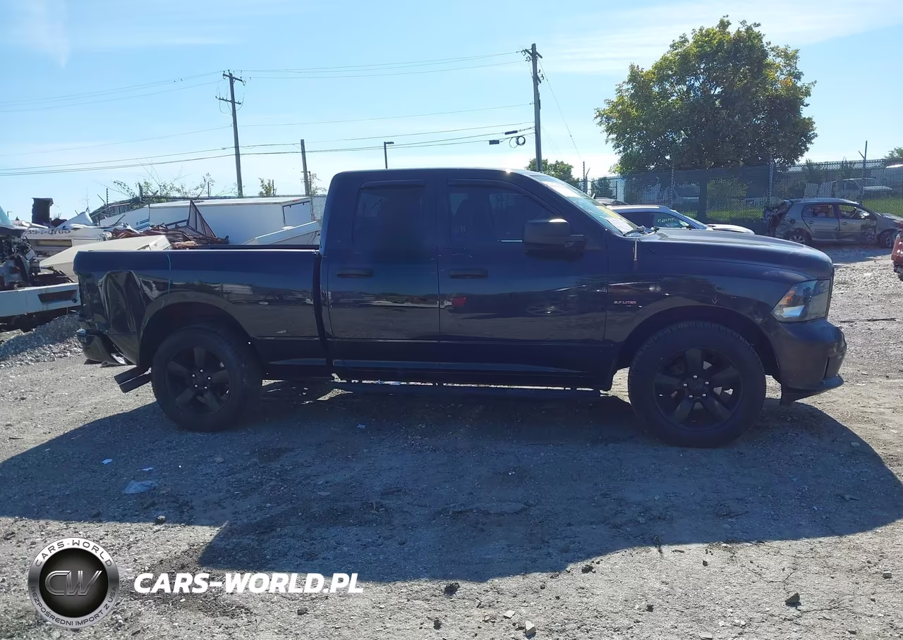2018 Ram 1500 Express 4X4 6'4 Box VIN:1C6RR7FT3JS309434 - 13