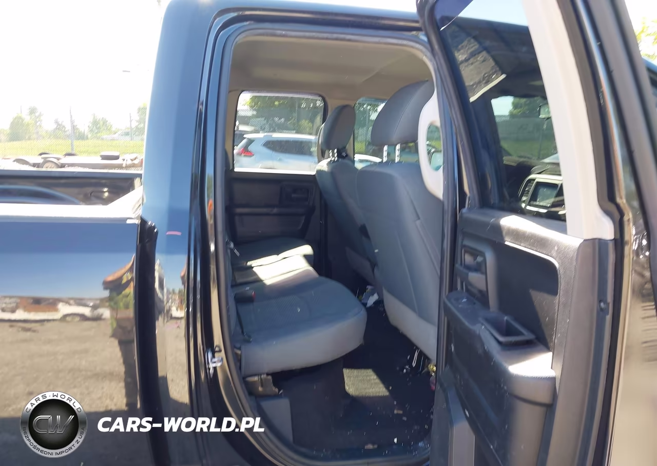 2018 Ram 1500 Express 4X4 6'4 Box VIN:1C6RR7FT3JS309434 - 8