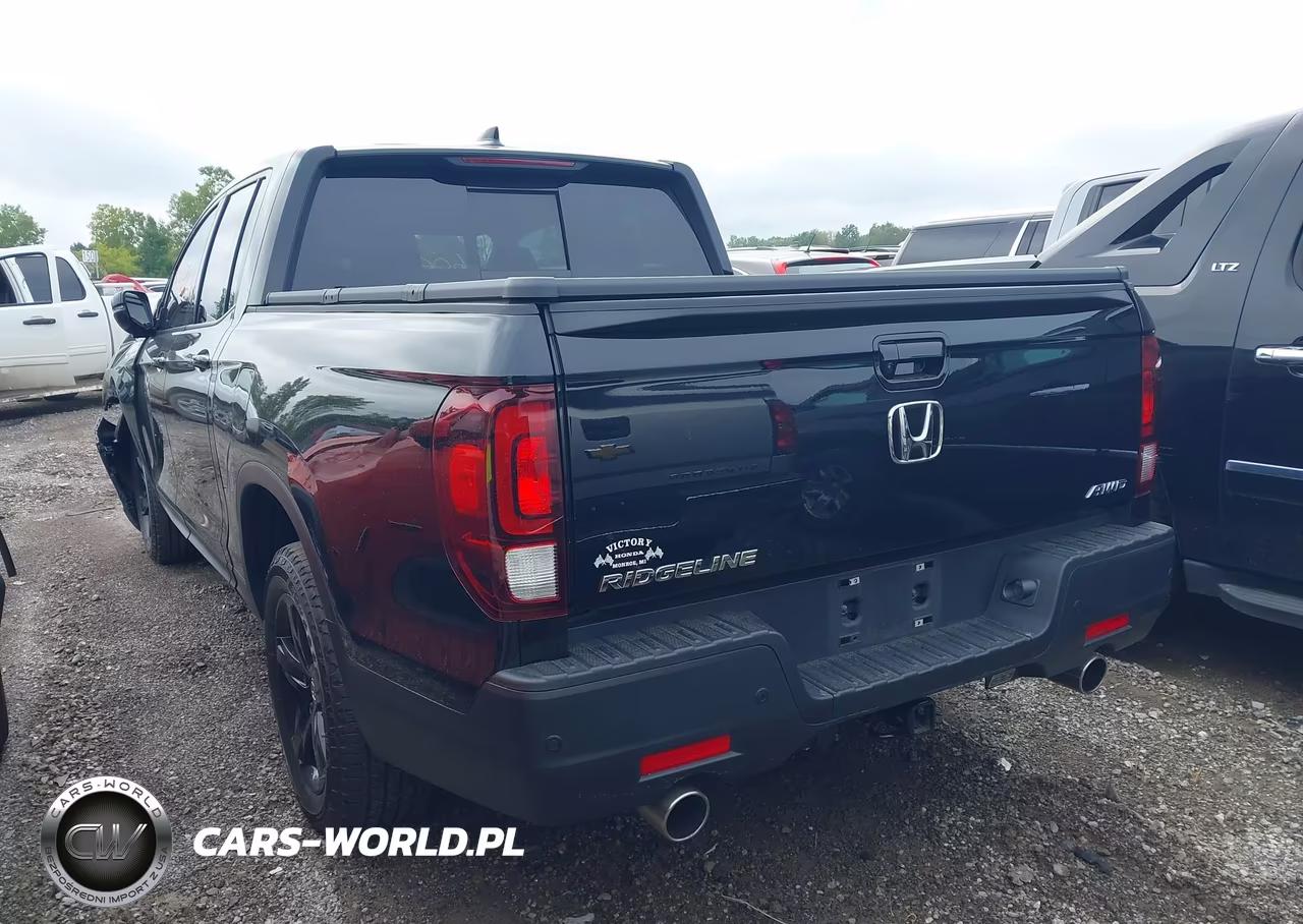 2021 Honda Ridgeline Black Edition VIN:5FPYK3F87MB003942 - 3
