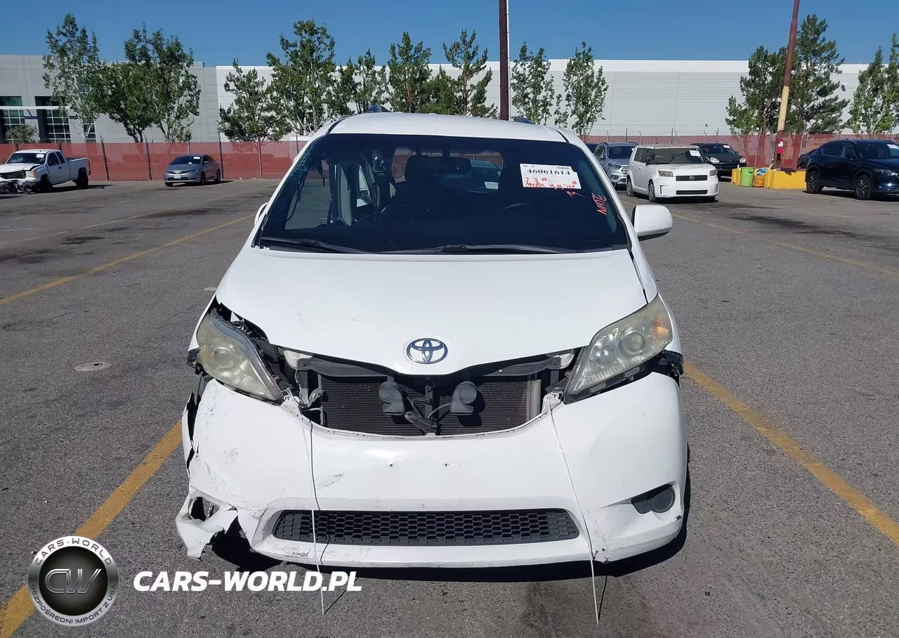 2017 Toyota Sienna Le 8 Passenger VIN:5TDKZ3DC8HS766958 - 13