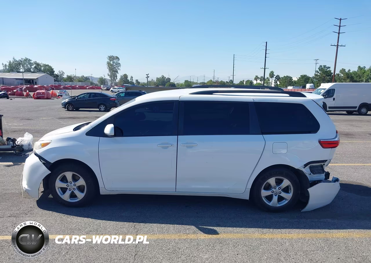 2017 Toyota Sienna Le 8 Passenger VIN:5TDKZ3DC8HS766958 - 15