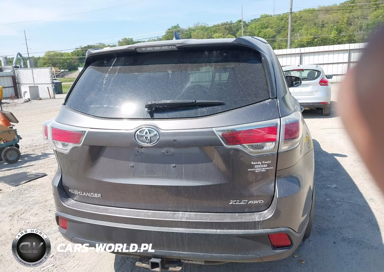 2015 Toyota Highlander Xle V6 VIN:5TDJKRFH2FS169863 - 17
