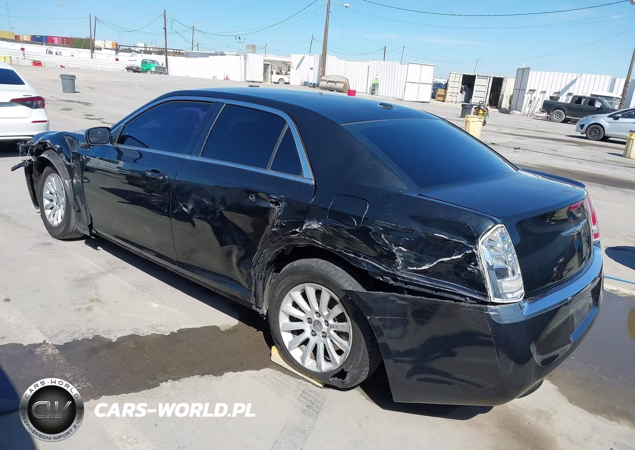 2014 Chrysler 300 VIN:2C3CCAAG1EH172678 - 3