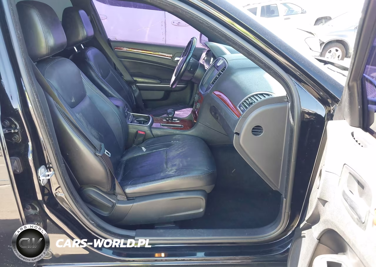 2014 Chrysler 300 VIN:2C3CCAAG1EH172678 - 5