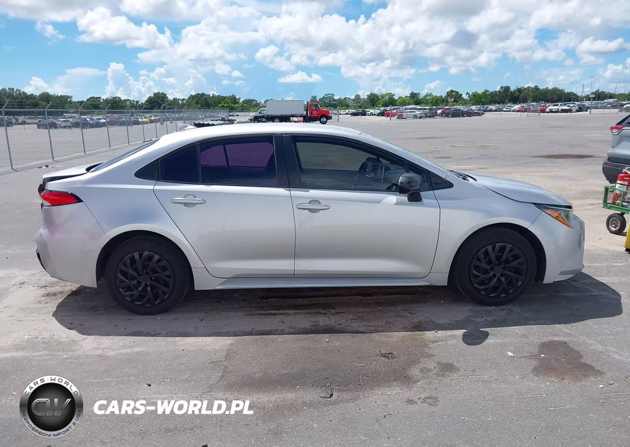2020 Toyota Corolla Le VIN:5YFEPRAE3LP088813 - 13
