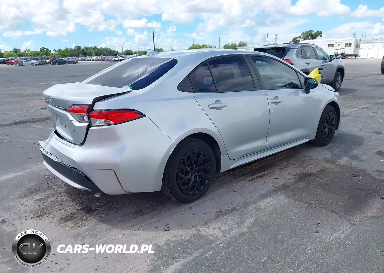 2020 Toyota Corolla Le VIN:5YFEPRAE3LP088813 - 4