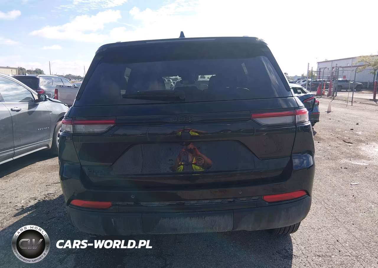 2025 Jeep Grand Cherokee Altitude X 4X4 VIN:1C4RJHAG5SC264508 - 16