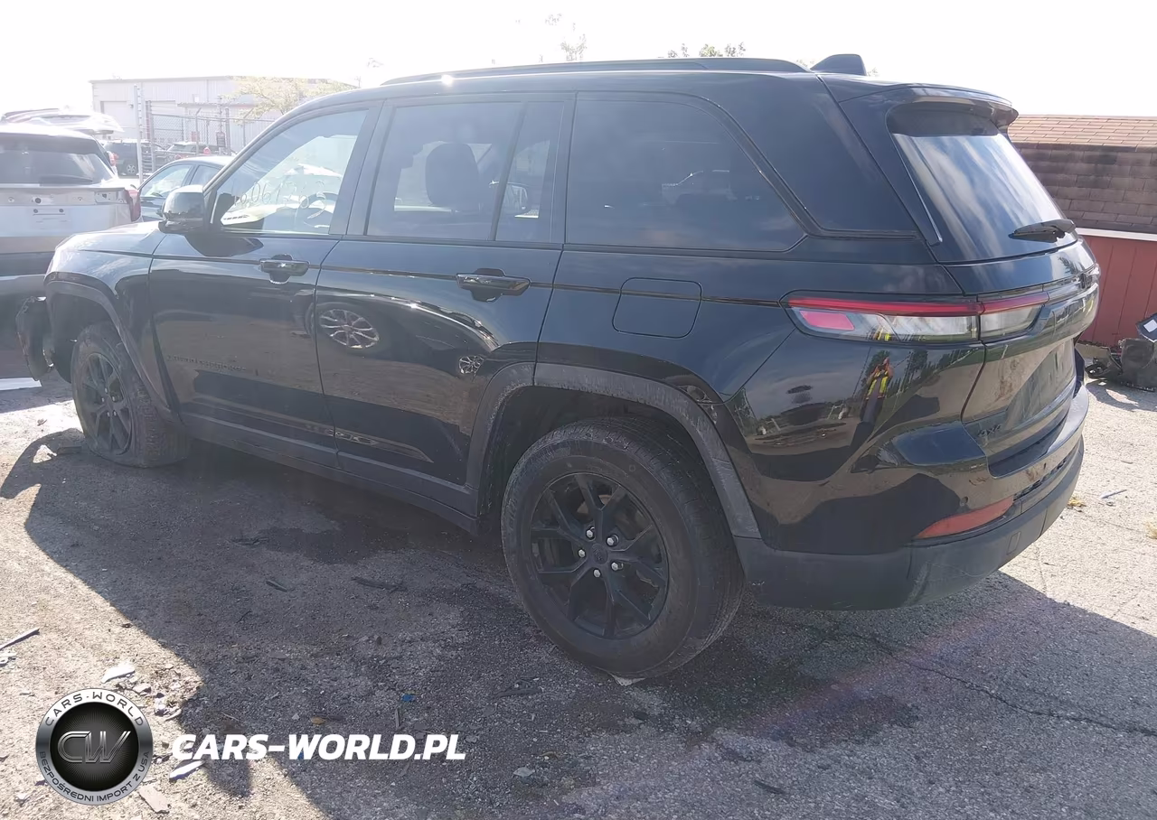 2025 Jeep Grand Cherokee Altitude X 4X4 VIN:1C4RJHAG5SC264508 - 3