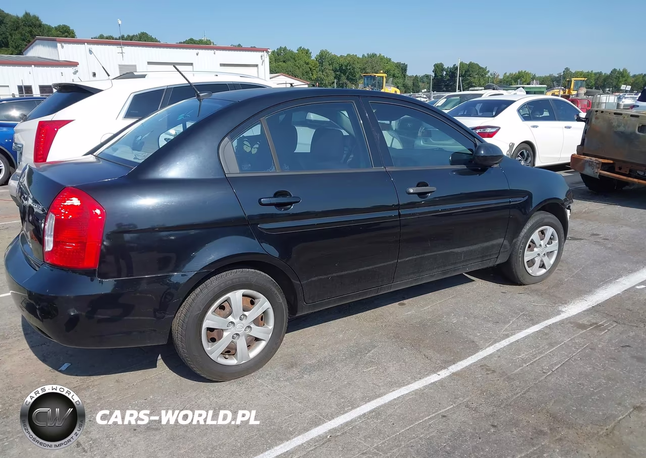 2010 Hyundai Accent Gls VIN:KMHCN4AC2AU432691 - 4