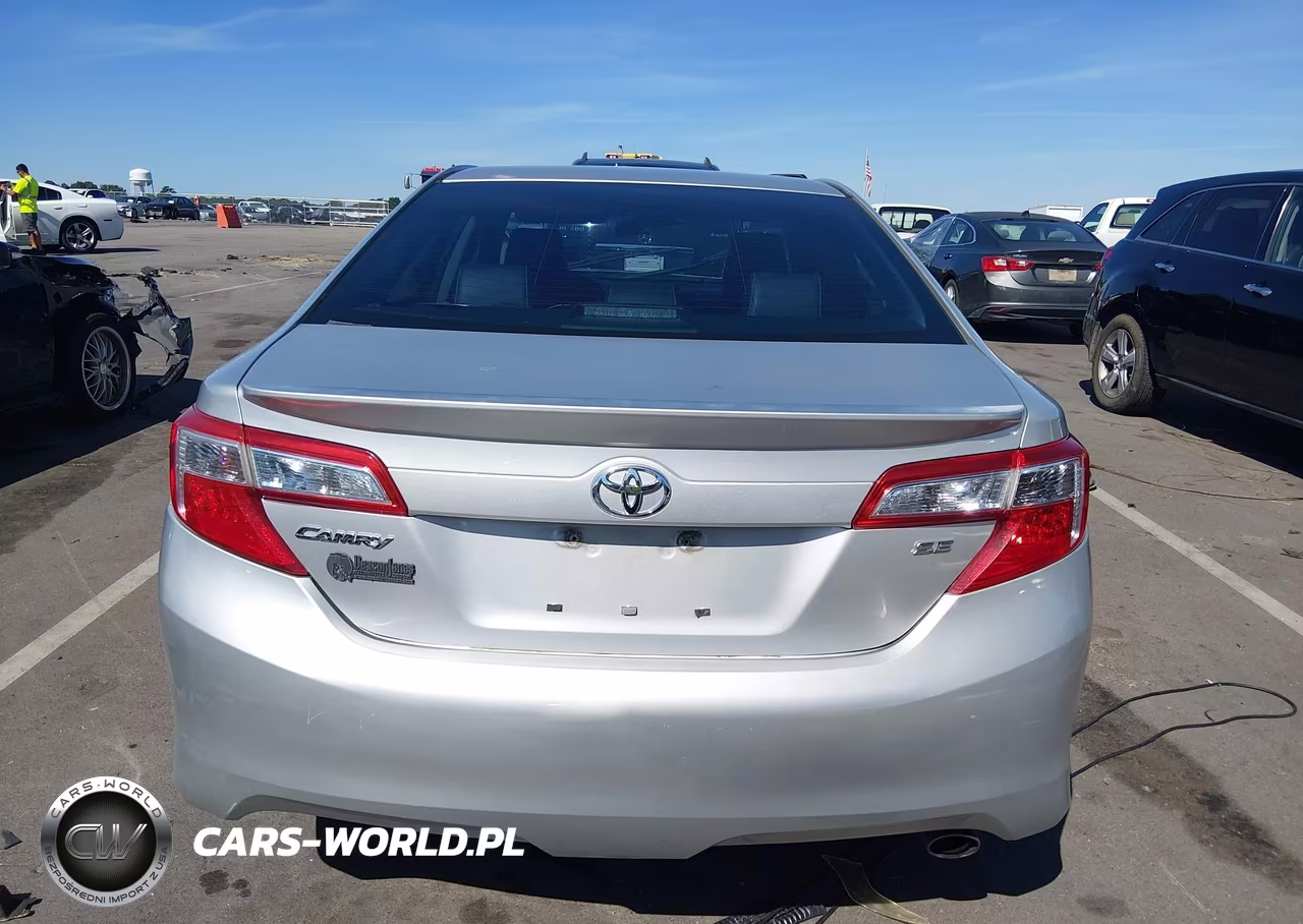 2014 Toyota Camry Se VIN:4T1BF1FK0EU751584 - 17