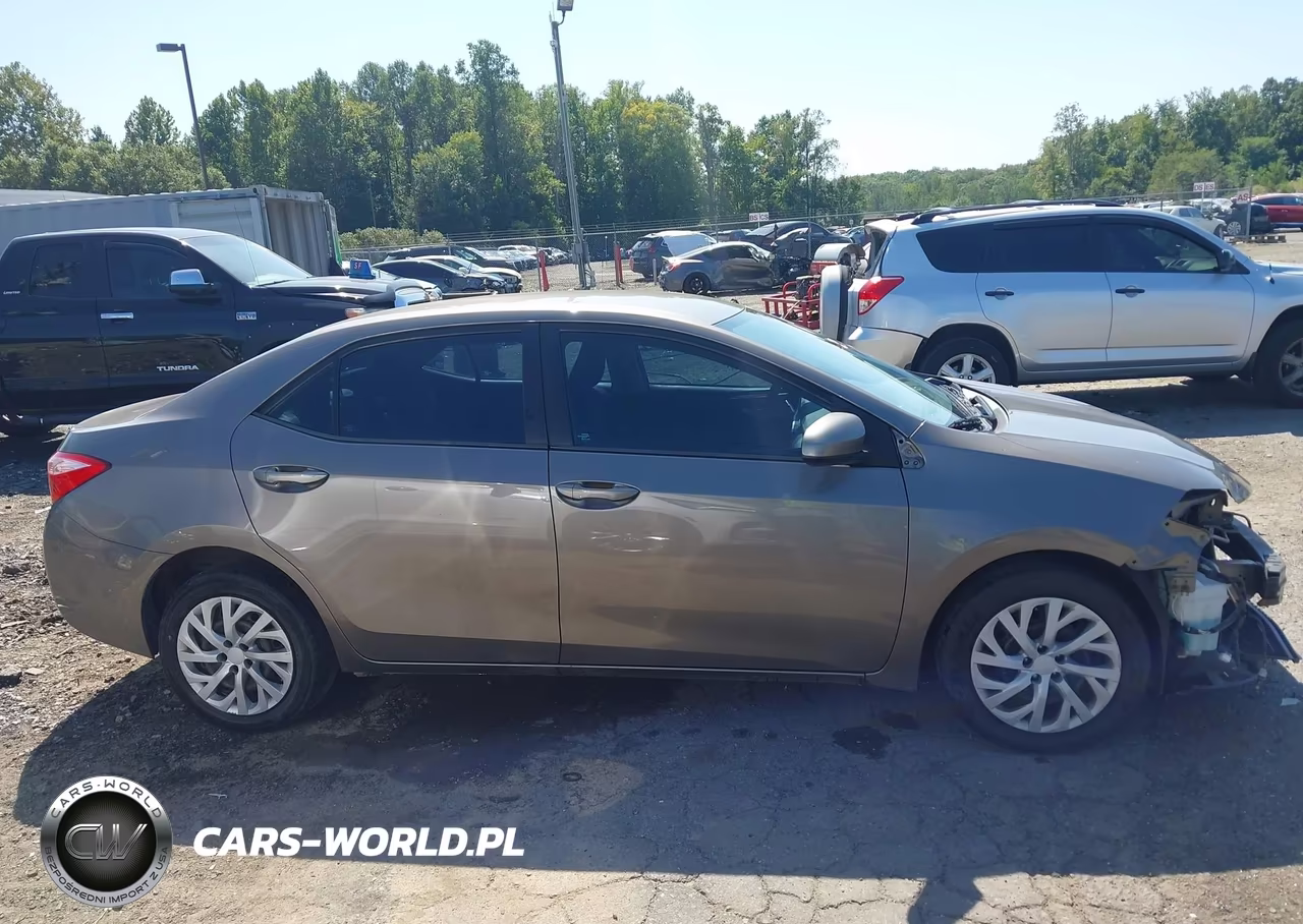 2017 Toyota Corolla Le VIN:2T1BURHE2HC795460 - 14