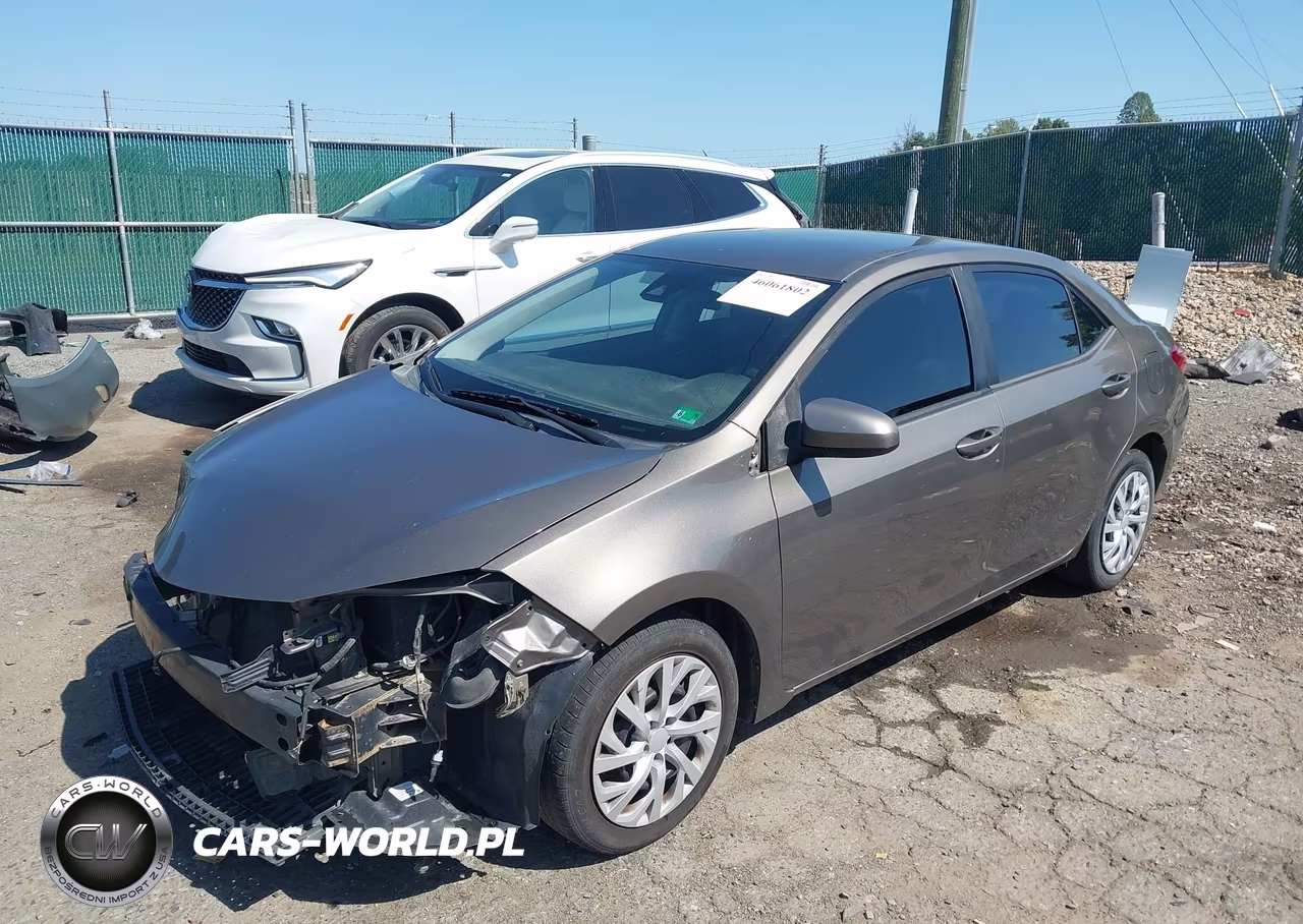 2017 Toyota Corolla Le VIN:2T1BURHE2HC795460 - 2